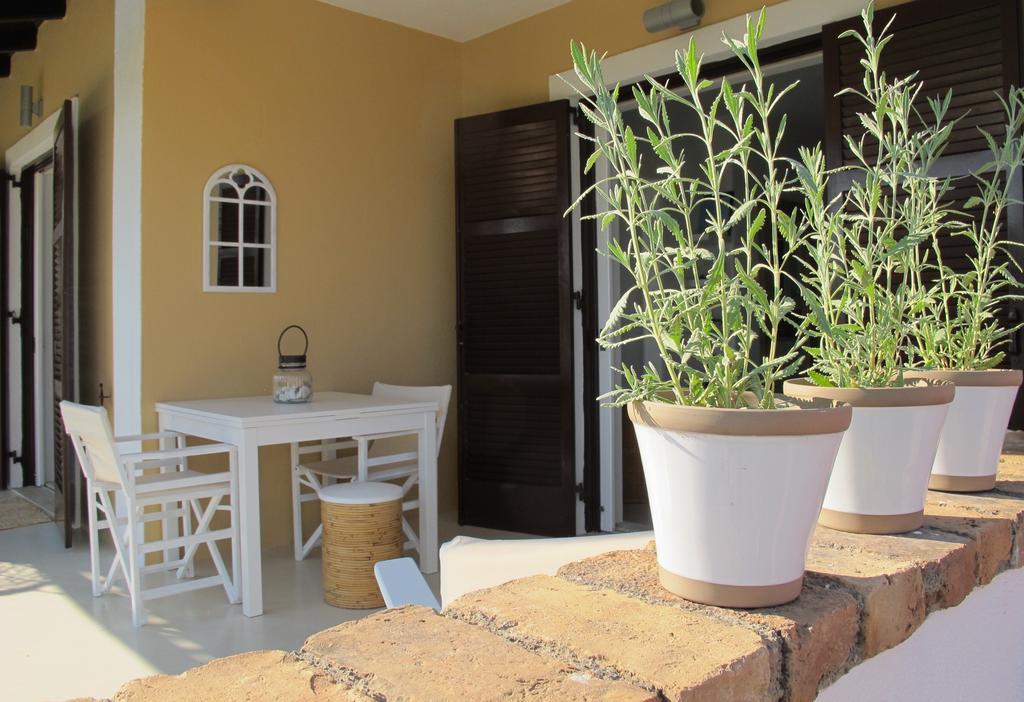 Seafront Calista Beach House With Garden Glyfada  Buitenkant foto