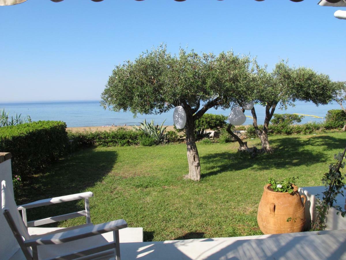 Seafront Calista Beach House With Garden Glyfada  Buitenkant foto