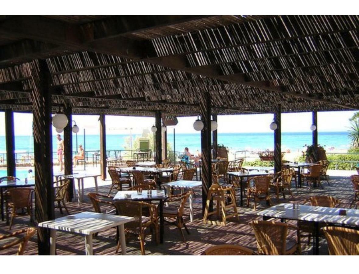 Seafront Calista Beach House With Garden Glyfada  Buitenkant foto
